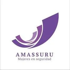 Purple shape log of three half circles nested in one another. Text: AMASSURU: Mujeres en seguridad